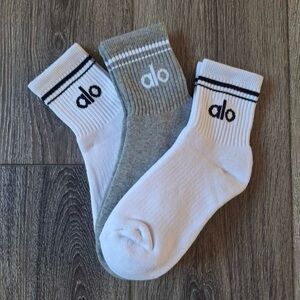 Alo Throwback socks 3 pairs brand new